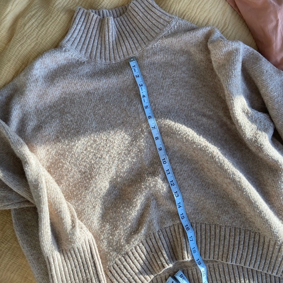 H&M Wool Turtleneck Sweater Size L - Picture 6 of 7